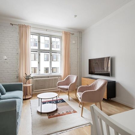 Wehost Fabulous 2Br In Prestigious Punavuori @Iso Roobertinkatu 26 هلسنكي المظهر الخارجي الصورة