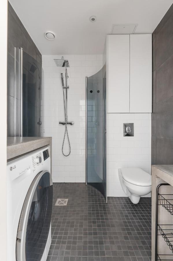 Wehost Fabulous 2Br In Prestigious Punavuori @Iso Roobertinkatu 26 هلسنكي المظهر الخارجي الصورة